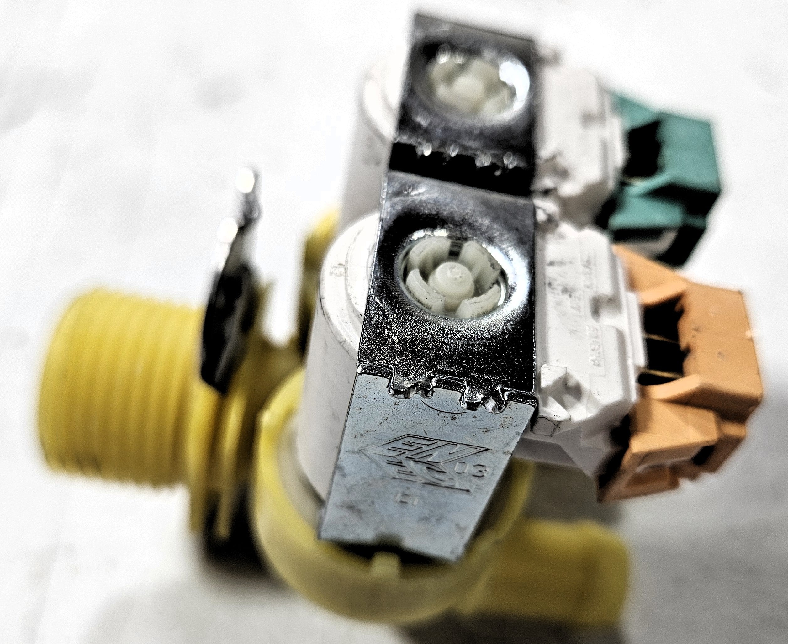 2 way Hot water fill valve, Yellow plastic 220V (823554N)
